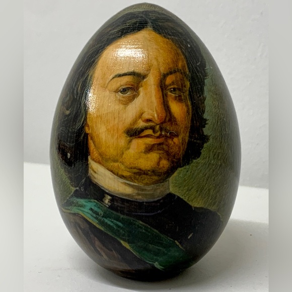 Vintage Soviet Era Russian Hand Painted Wooden Decorative Egg - Picture 2 of 16